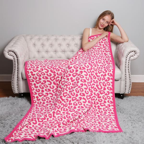 LEOPARD FAUX FUR BLANKET