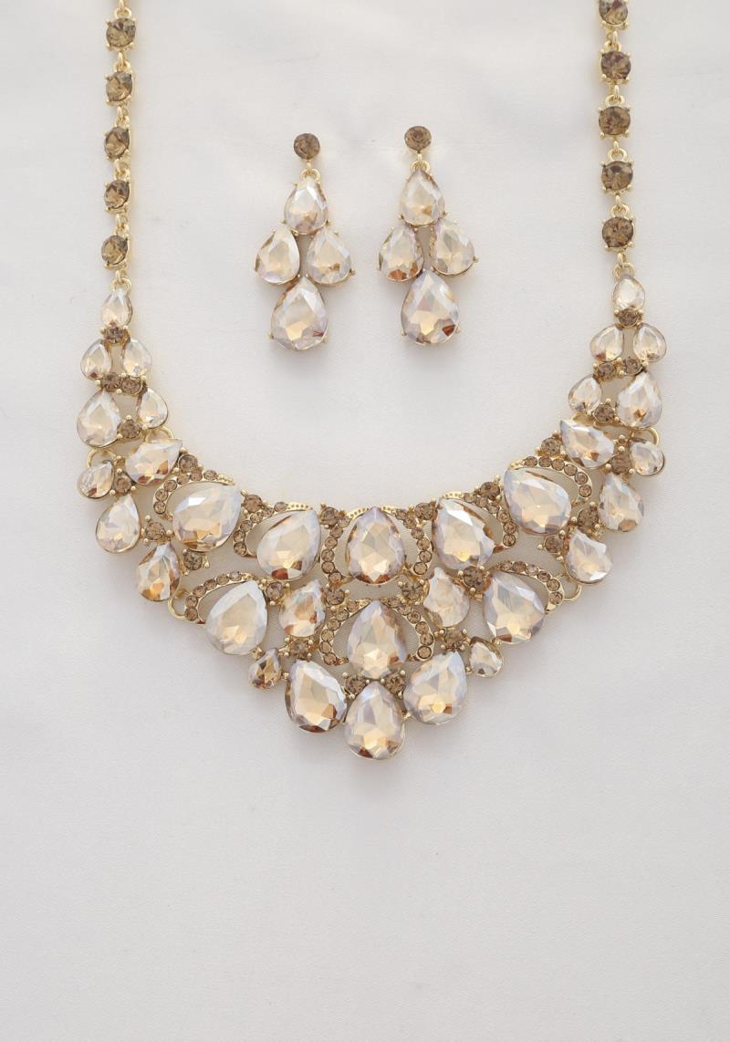 TEARDROP CRYSTAL LINK NECKLACE