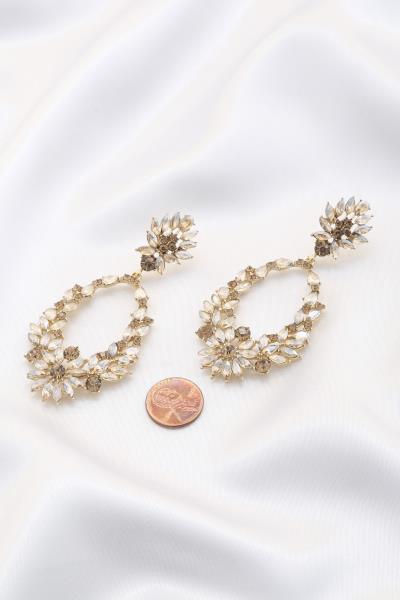 FLORAL PATTERN CRYSTAL DANGLE EARRING