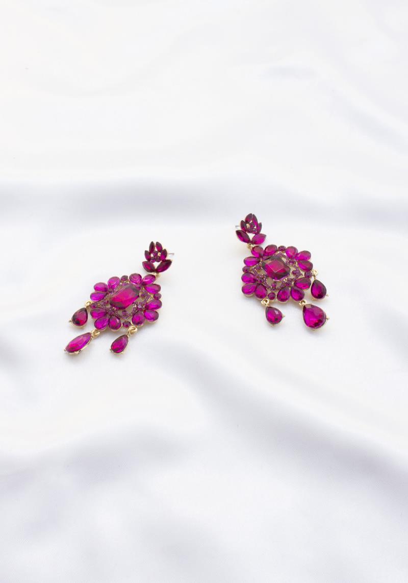 RHINESTONE DANGLE EARRING