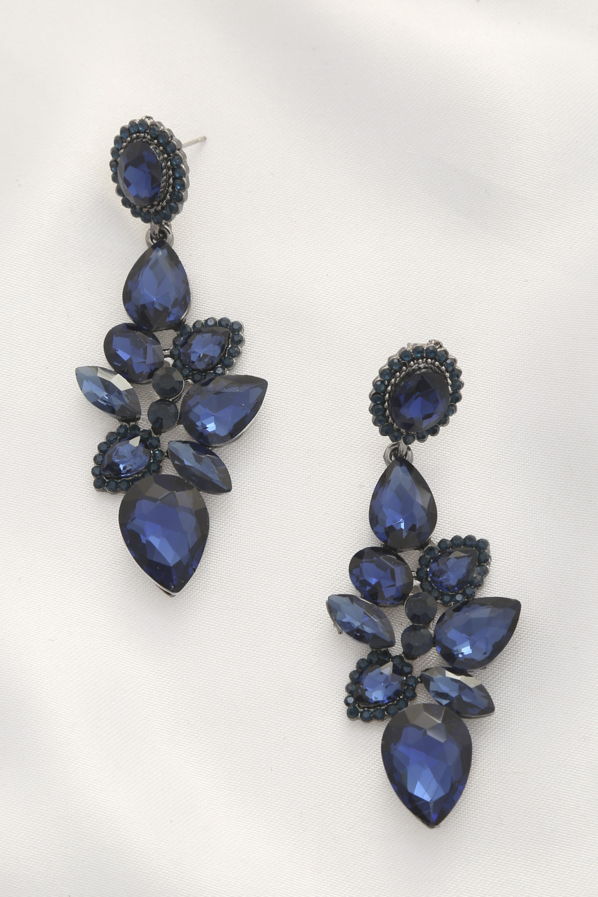 TEARDROP ELEGANT RHINESTONE EARRING