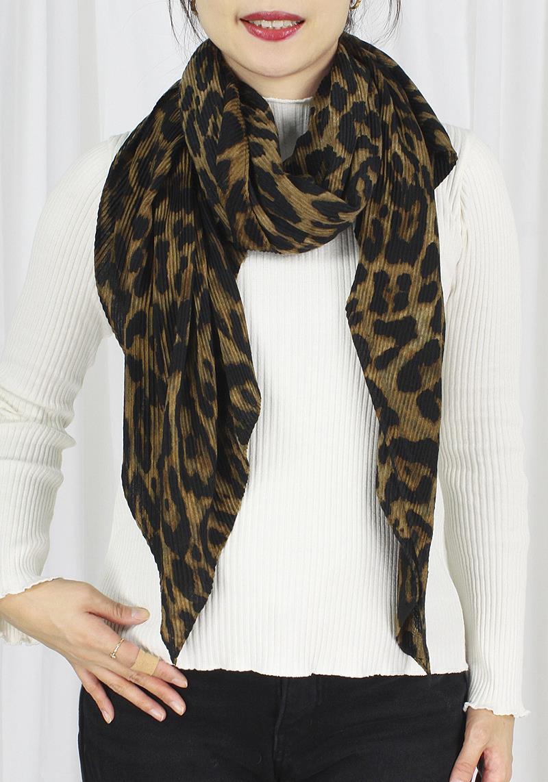 LEOPARD PRINT PLEATED SCARF