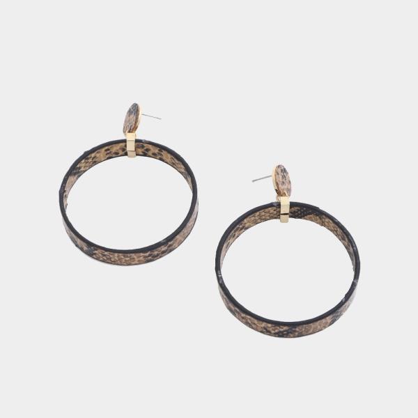 SNAKE PATTERN ROUND SHAPE EARRING