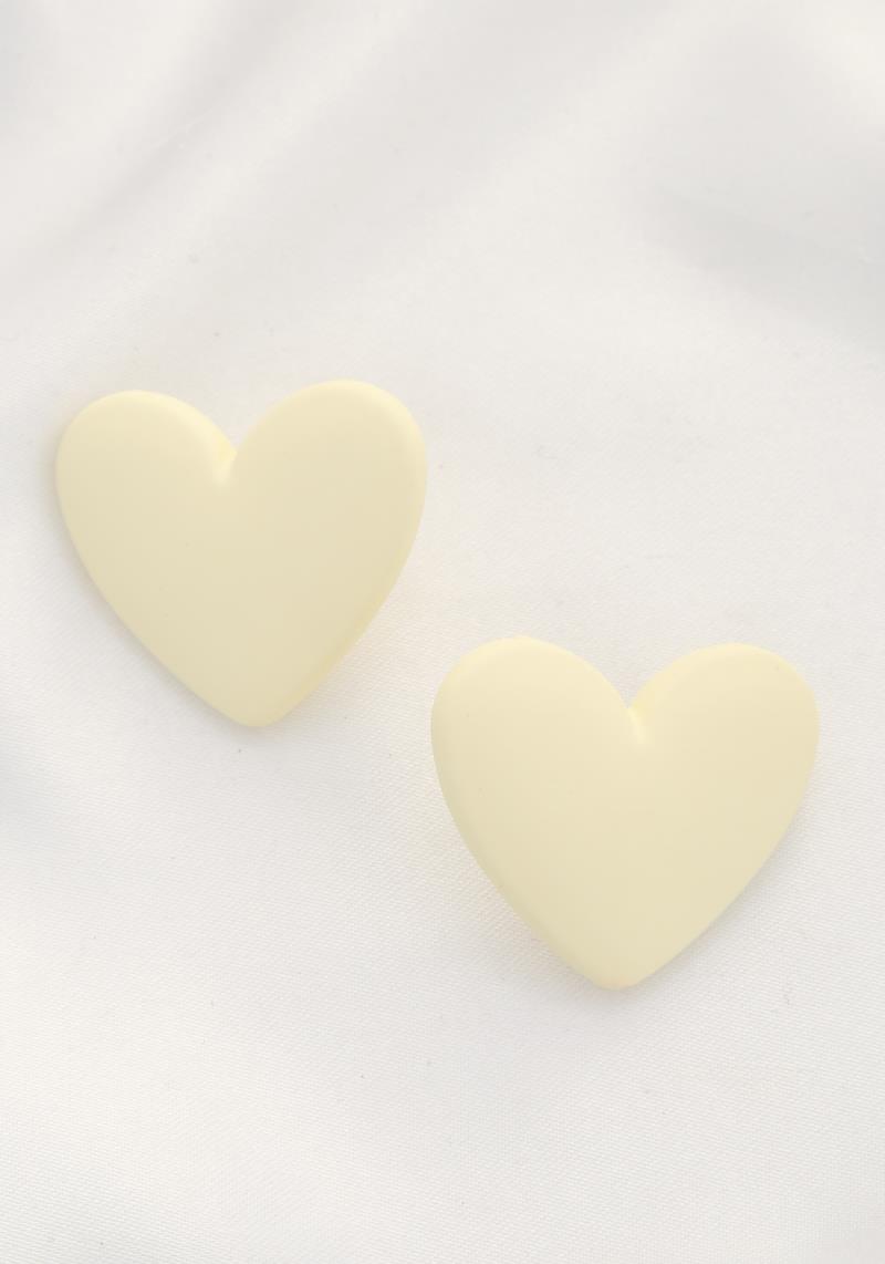 SMOOTH TEXTURE HEART EARRING