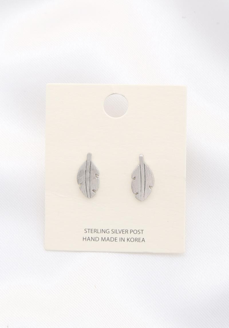 FEATHER STUD EARRING