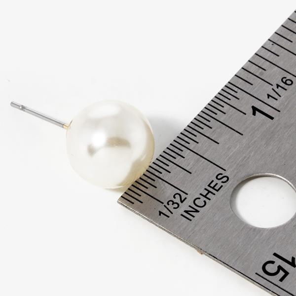 PEARL STUD EARRING
