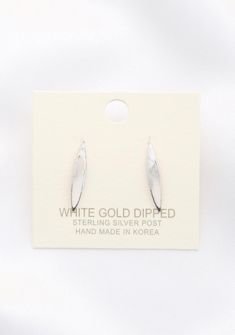 LONG POINTED OVAL METAL STUD EARRING