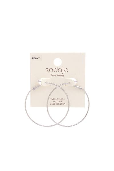 SODAJO BAMBOO PATTERN METAL HOOP EARRING