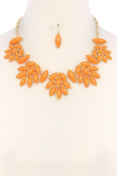 POINTED OVAL BEADED STATEMENT NECKLACE