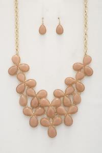 BEADED STATEMENT NECKLACE