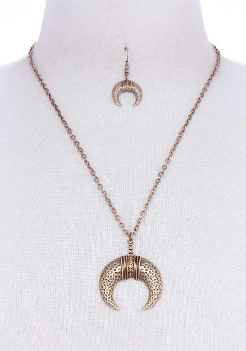 FASHION CRESCENT MOON PENDANT NECKLACE AND EARRING SET