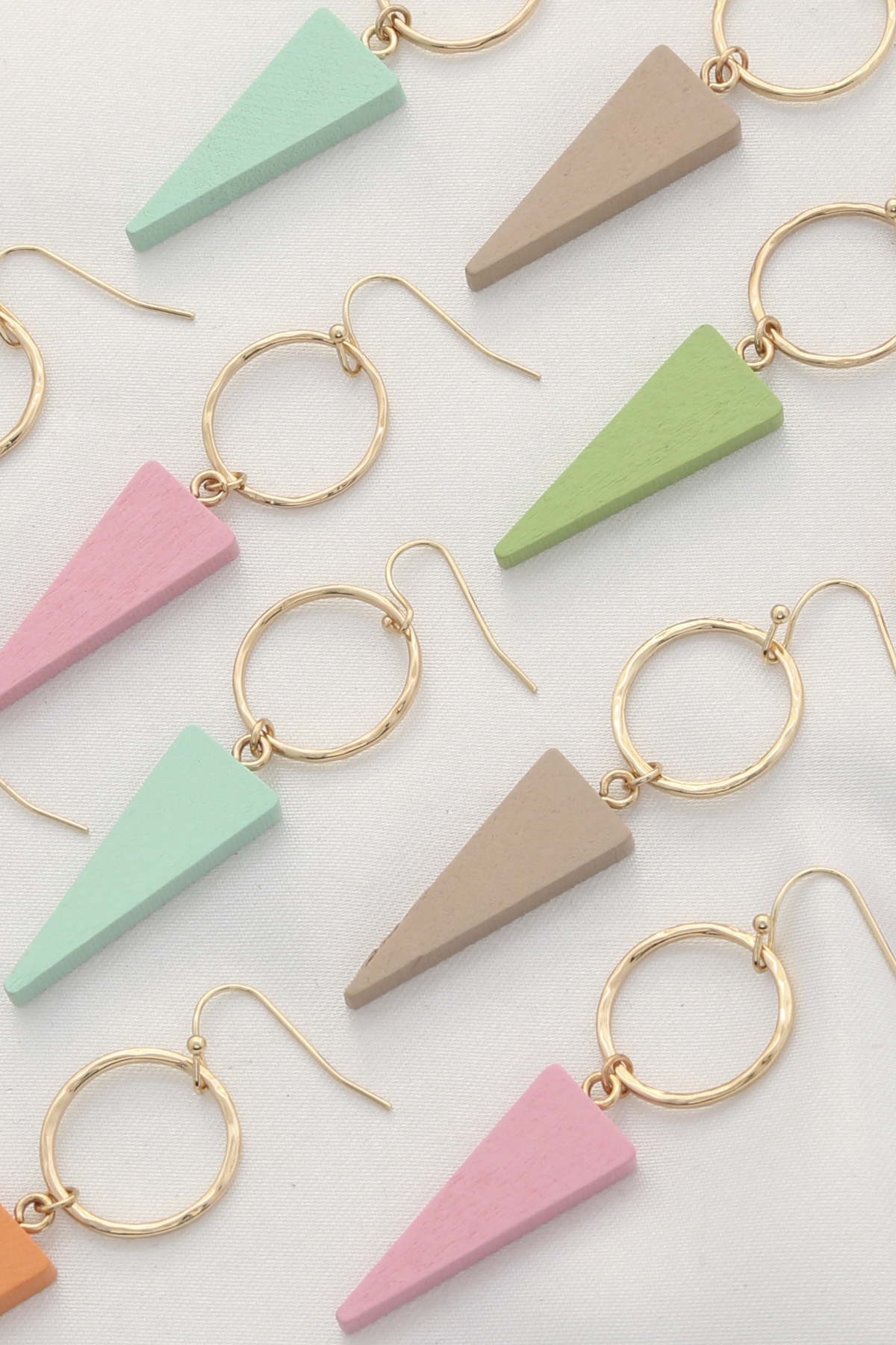 METAL ROUND TRIANGLE DANGLE EARRING