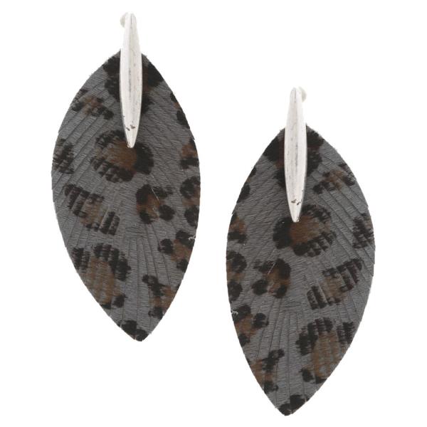 LEOPARD PATTERN FRAY EDGE EARRING