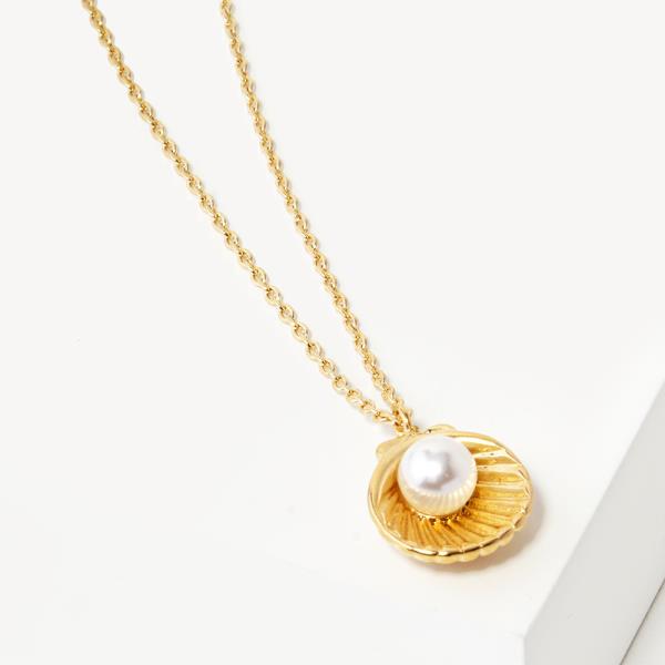 OYSTER CHARM NECKLACE