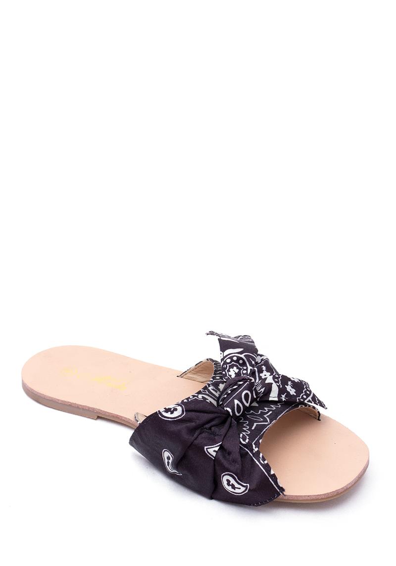 BOW BANDANA PRINT SLIPPER