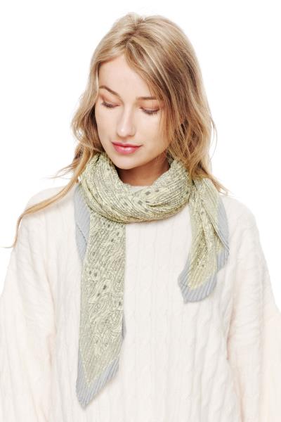 FASHION PLEATED NECK SCARF