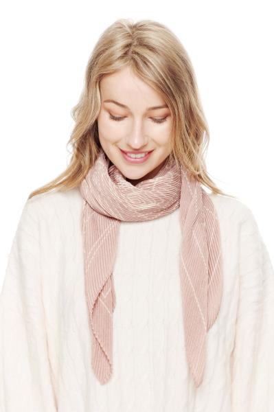 FASHION PLEATED NECK SCARF