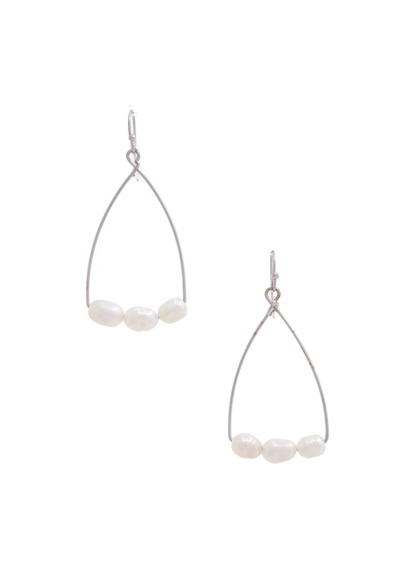 TRIPLE PEARL METAL DANGLE EARRING