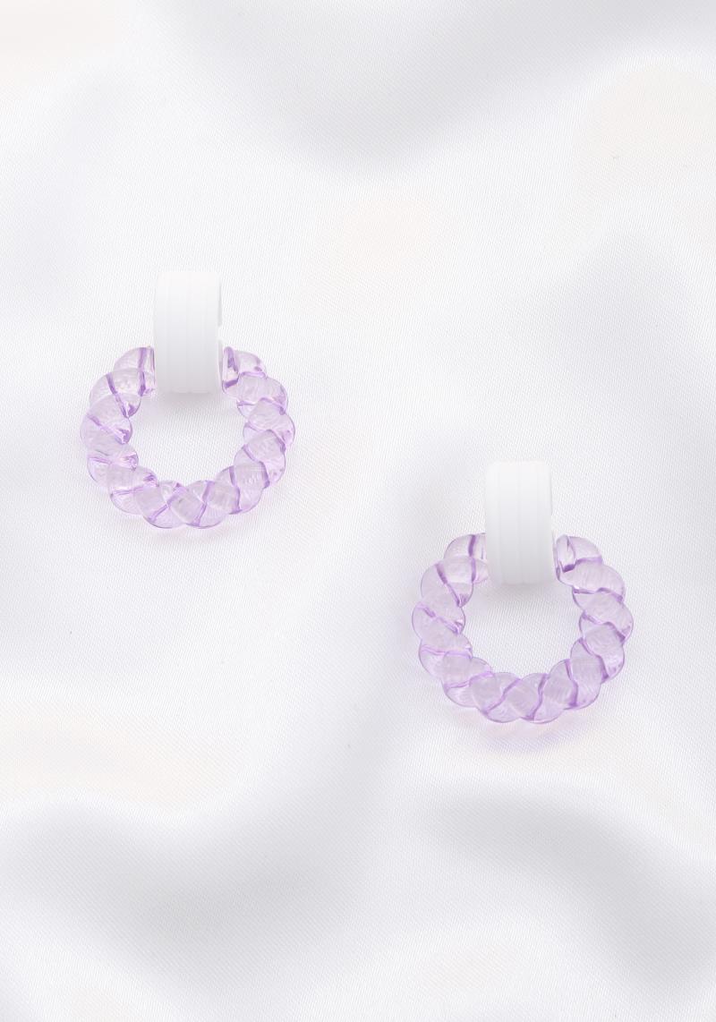 TWISTED TRANSPARNT COLOR METAL EARRING