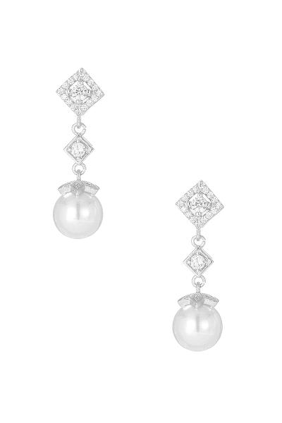 STYLISH PEARL CRYSTAL EARRING