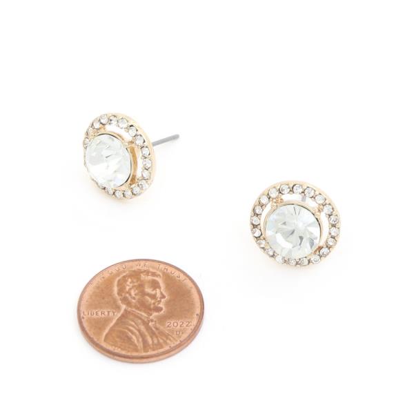 ROUND HALO STUD EARRING
