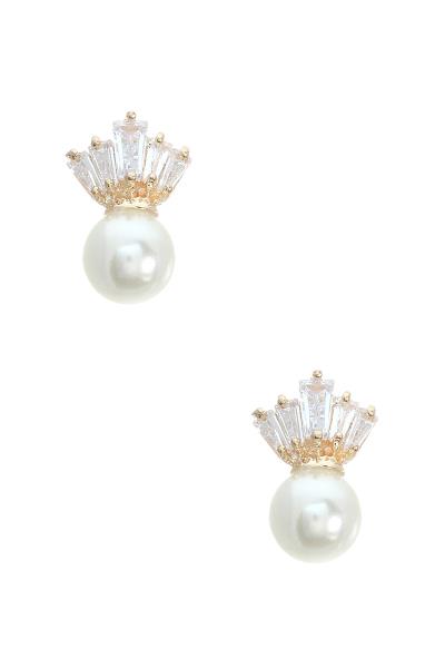 PEARL CRYSTAL DESIGN EARRING