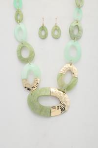 HALF METAL HALF ACETATE OVAL LINK NECKLACE