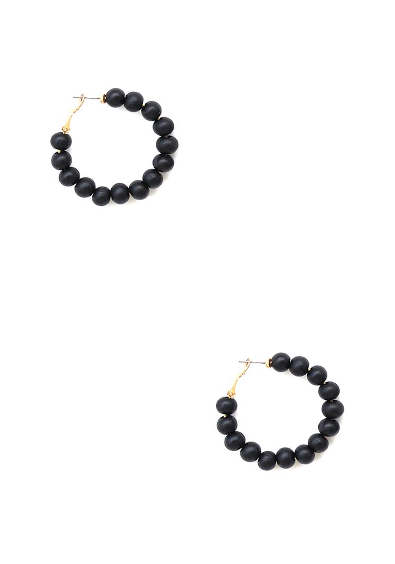 COLOR WOOD BEAD HOOP EARRING