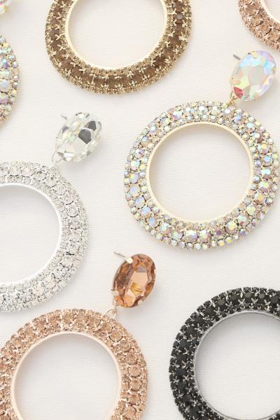OVAL ROUND CRYSTAL DANGLE EARRING