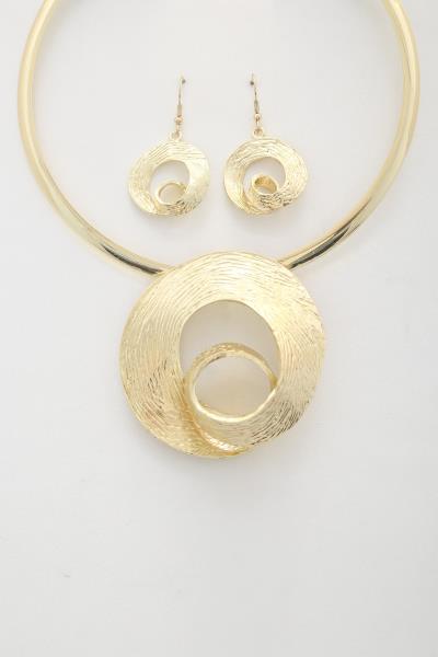 ROUND METAL NECKLACE