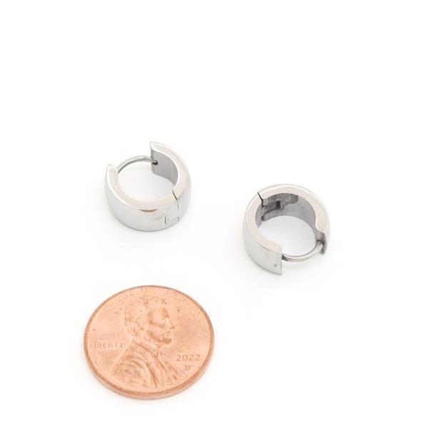 STAINLES STEEL HUGGIE EARRING