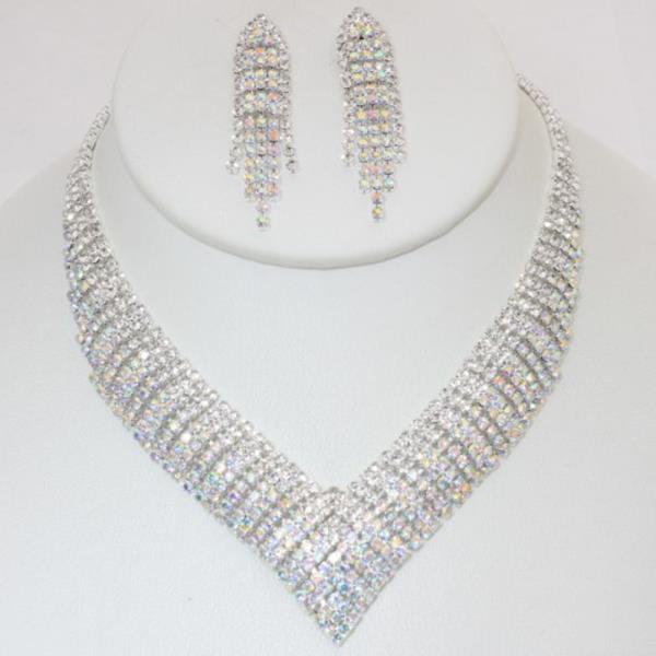 V SHAPE RHINESTONE NECKLACE