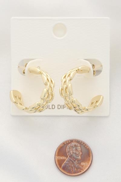 CURB LINK OPEN HOOP EARRING