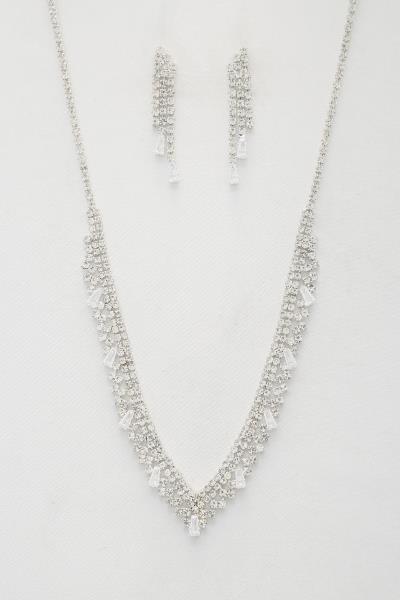 V SHAPE RHINESTONE NECKLACE