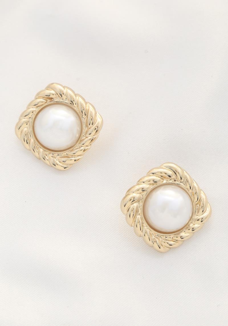 PEARL SQUARE POST EARRING