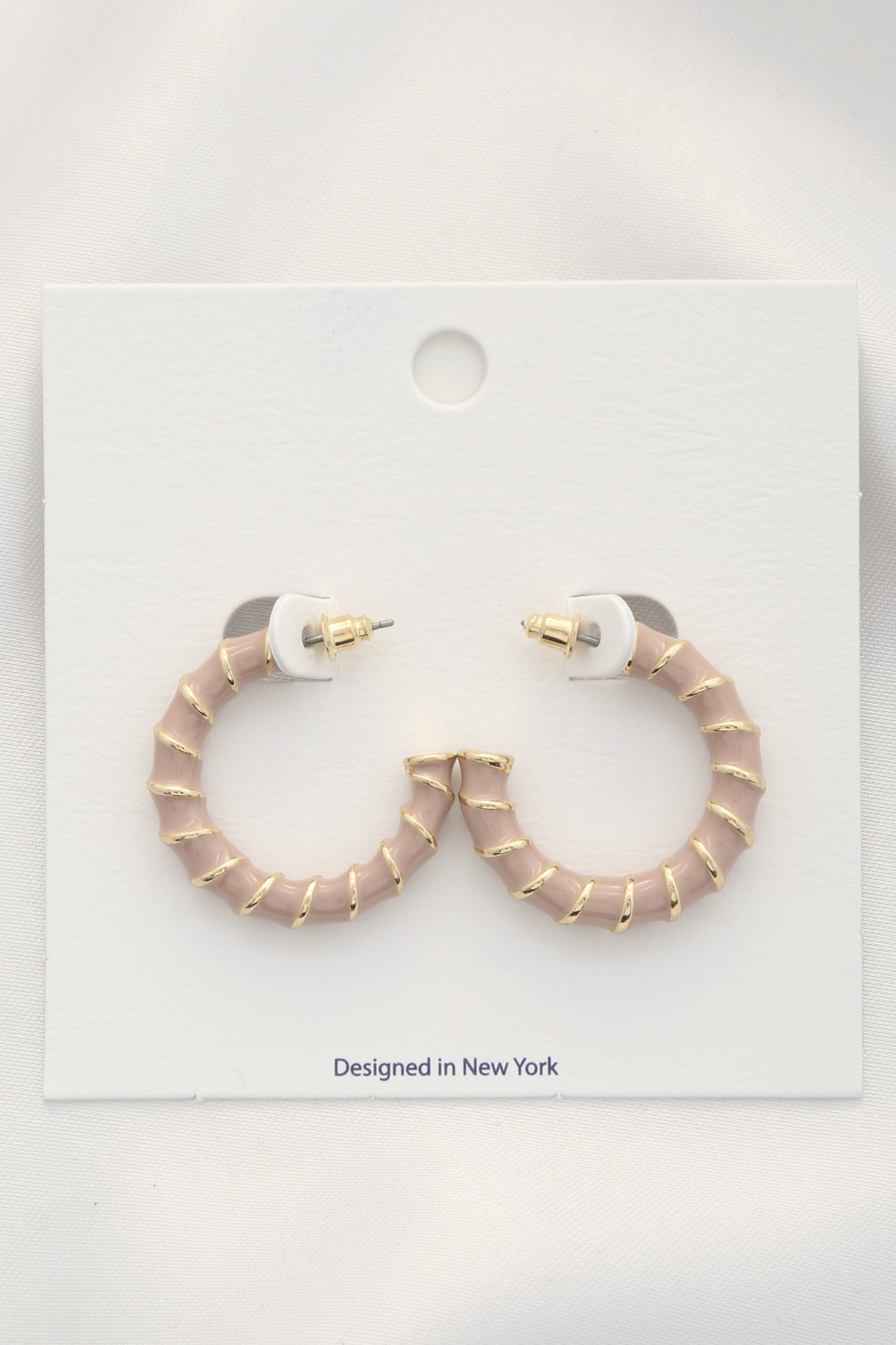 TWISTED COLOR METAL OPEN HOOP EARRING