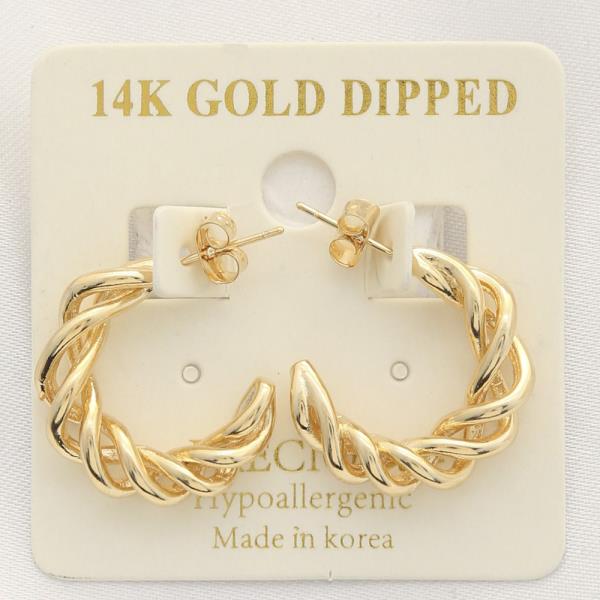 TWISTED 14K GOLD DIPPED EARRING