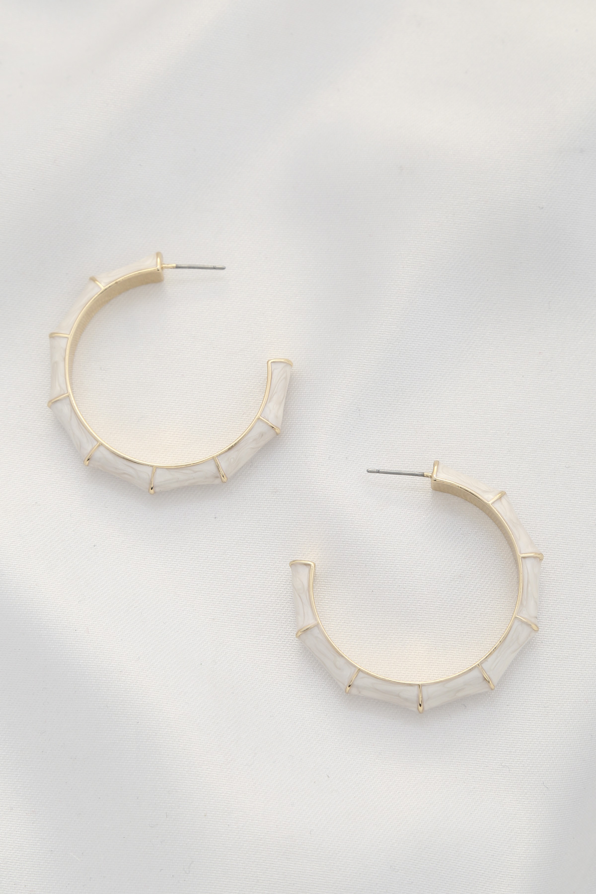 BAMBOO PATTERN COLOR METAL EARRING