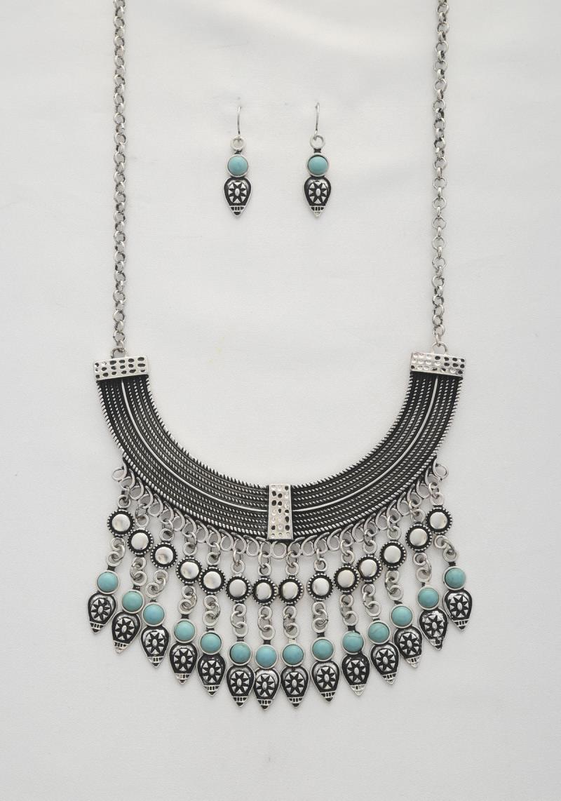 CURVE BAR METAL NECKLACE