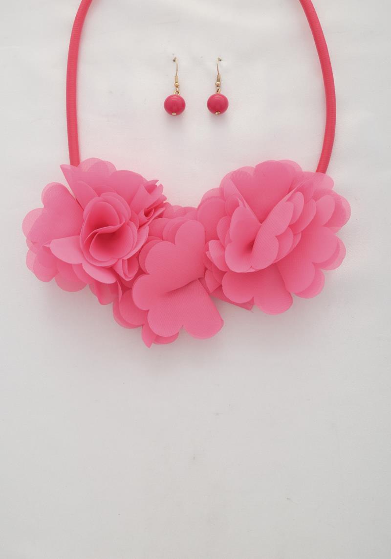 FLOWER FABRIC NECKLACE