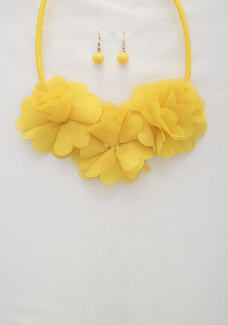 FLOWER FABRIC NECKLACE