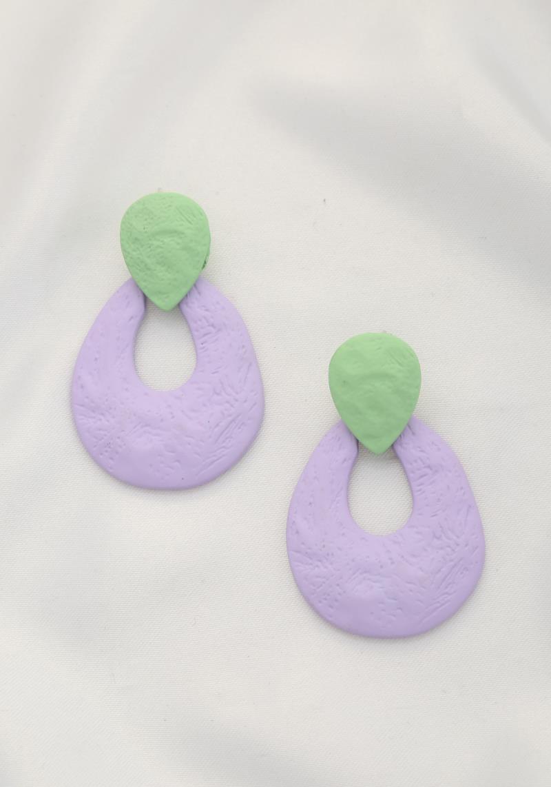 SMOOTH TEXTURE TEARDROP POST EARRING