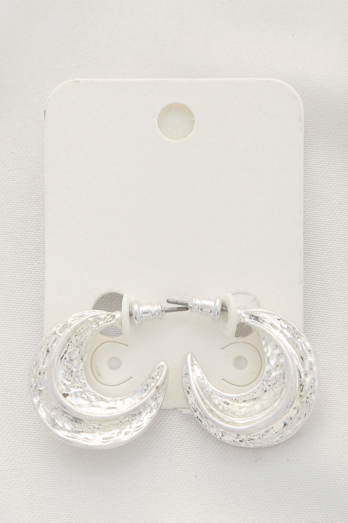 METAL OPEN CIRCLE EARRING