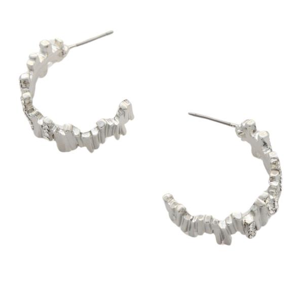 CRYSTAL METAL BAR OPEN HOOP EARRING