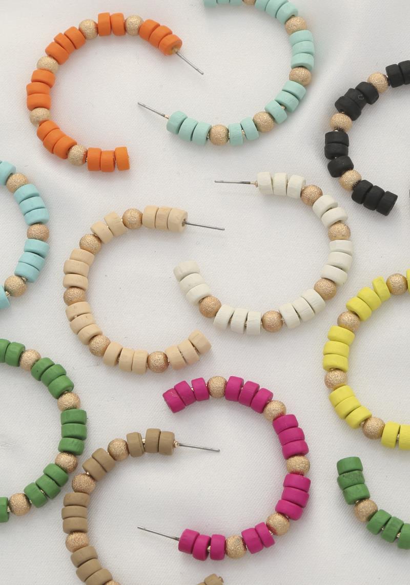 COLOR WOOD BEAD OPEN CIRCLE EARRING