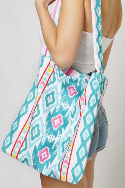 2-IN-1 BEACH TOWEL TOTE BAG