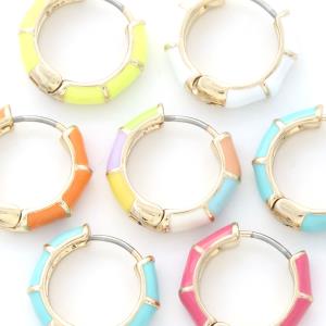 COLOR METAL HUGGIE EARRING