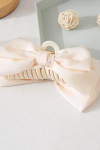 PASTEL SILKY RIBBON HAIR CLAW