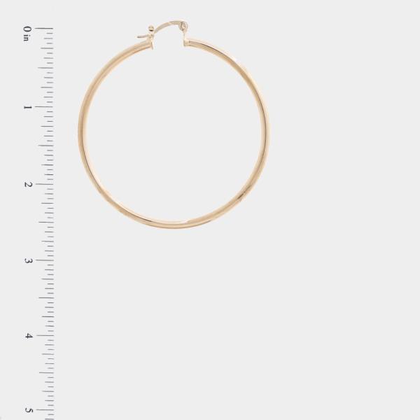 METAL HOOP EARRING
