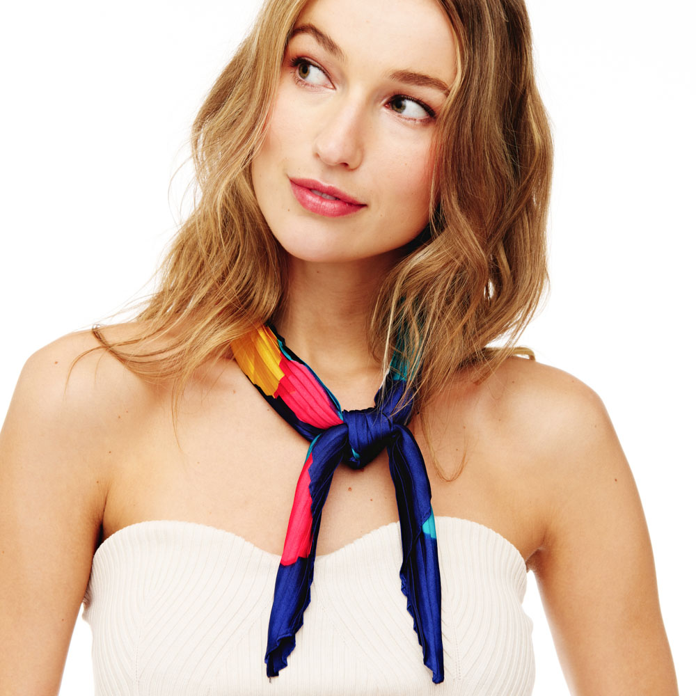 FLORAL PRINTED PLEATED SILKY SCARF